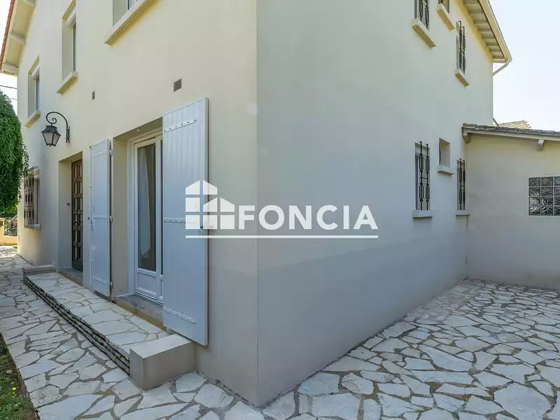 Maison, 180 m²