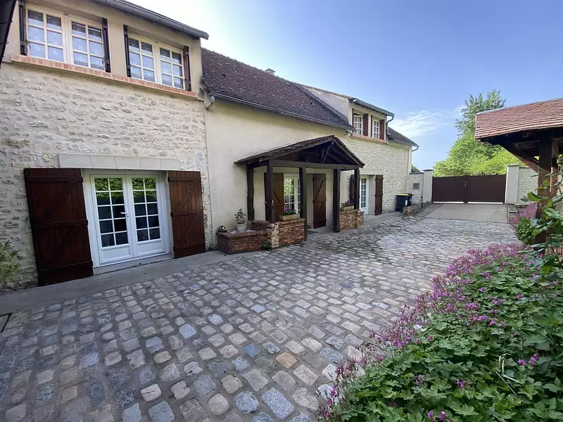 Maison, 180 m²
