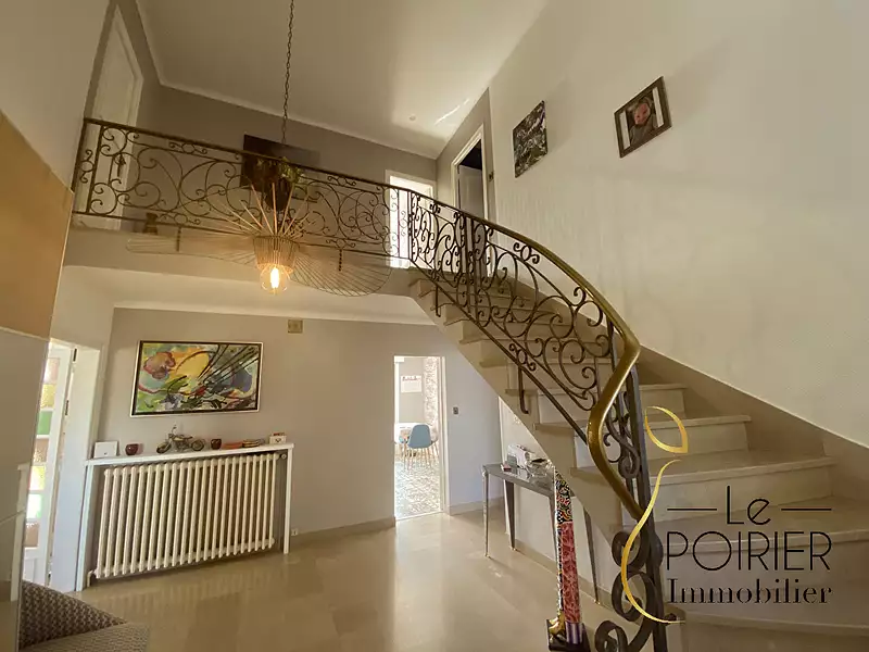Maison, 218 m²