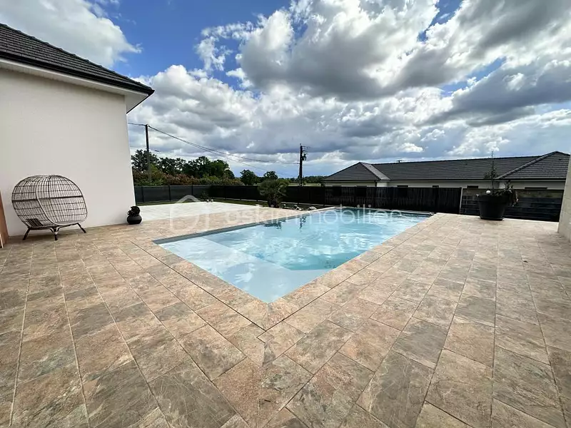 Maison, 202 m²