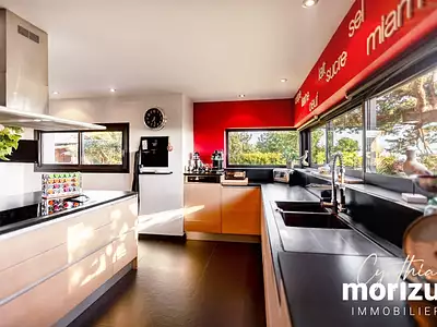 Maison, 251 m²