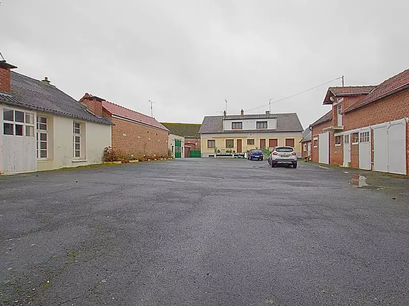 Maison, 260 m²