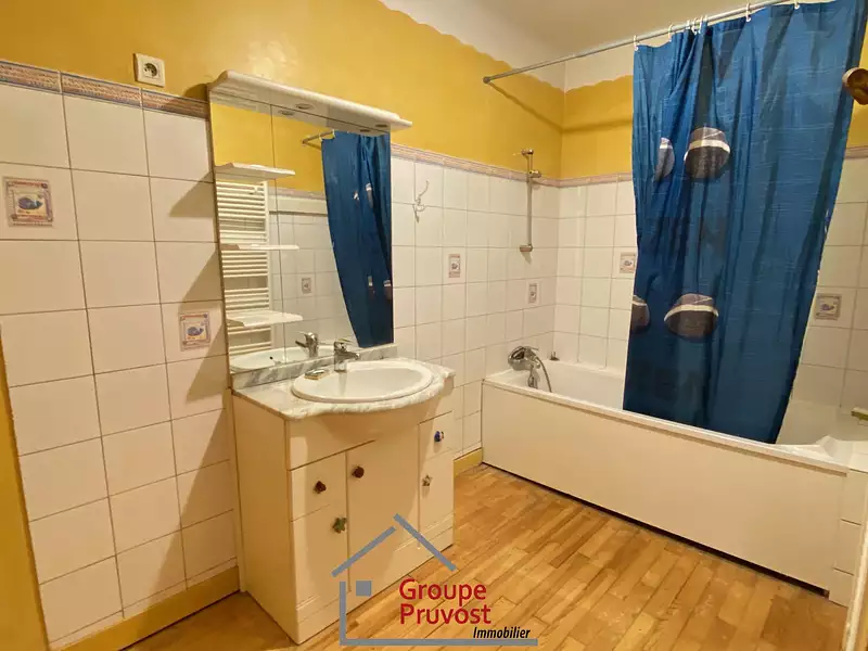 Maison, 220 m²
