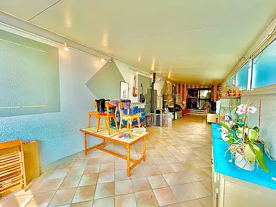 Maison, 196 m²