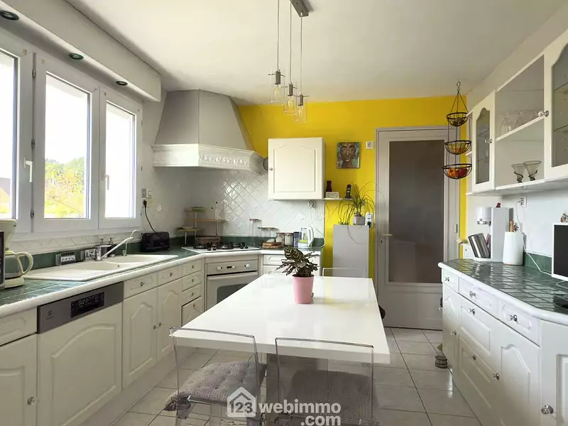 Maison, 214 m²