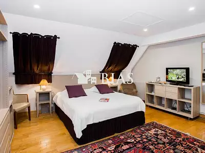 Immeuble, 1 200 m²