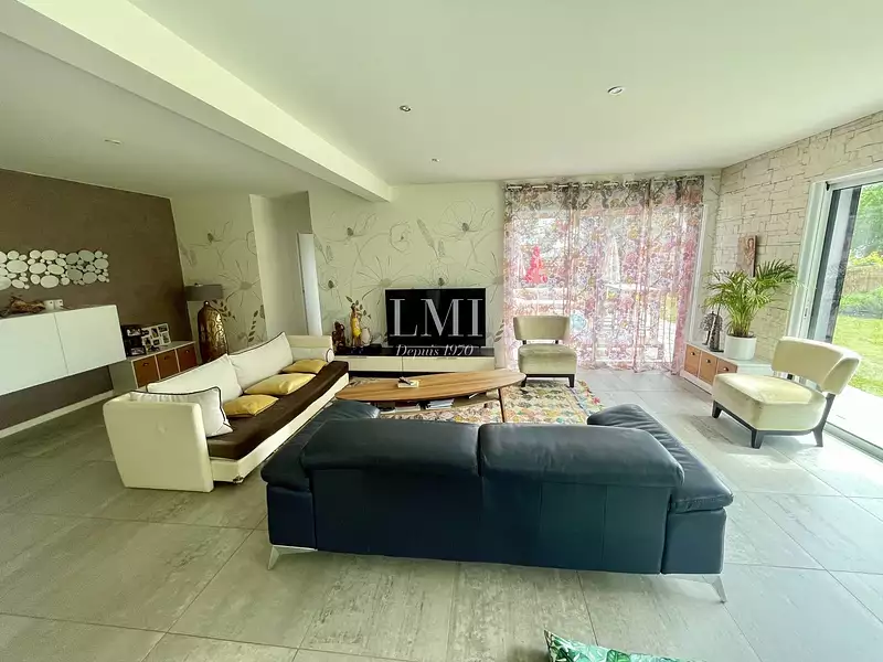 Maison, 157 m²