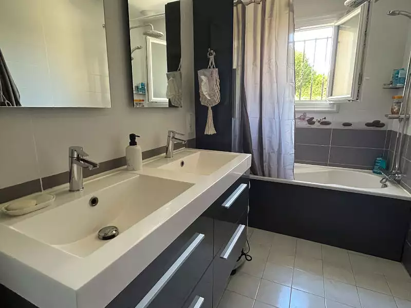 Maison, 121 m²