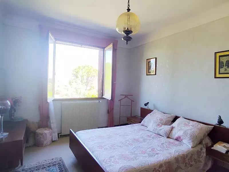 Maison, 242 m²