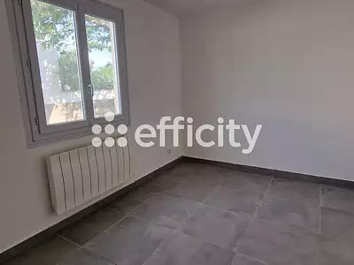 Maison, 77 m²