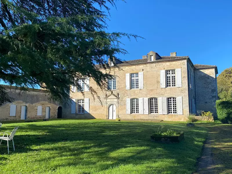 Maison, 528 m²