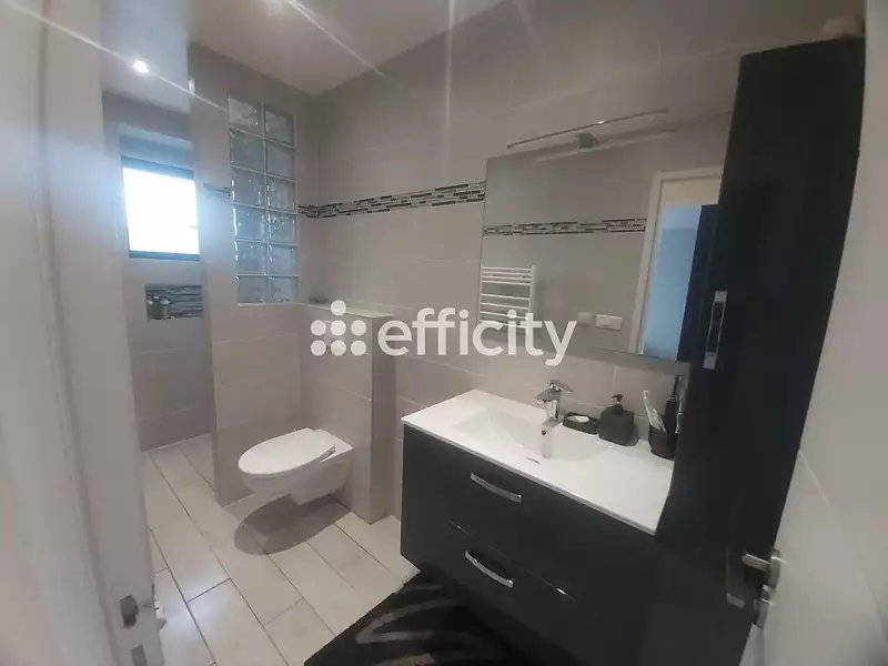 Maison, 124 m²