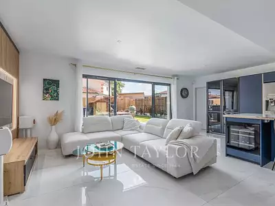 Maison, 167 m²
