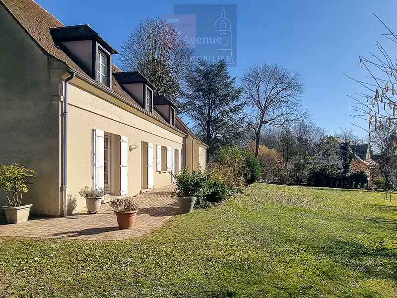 Maison, 210 m²