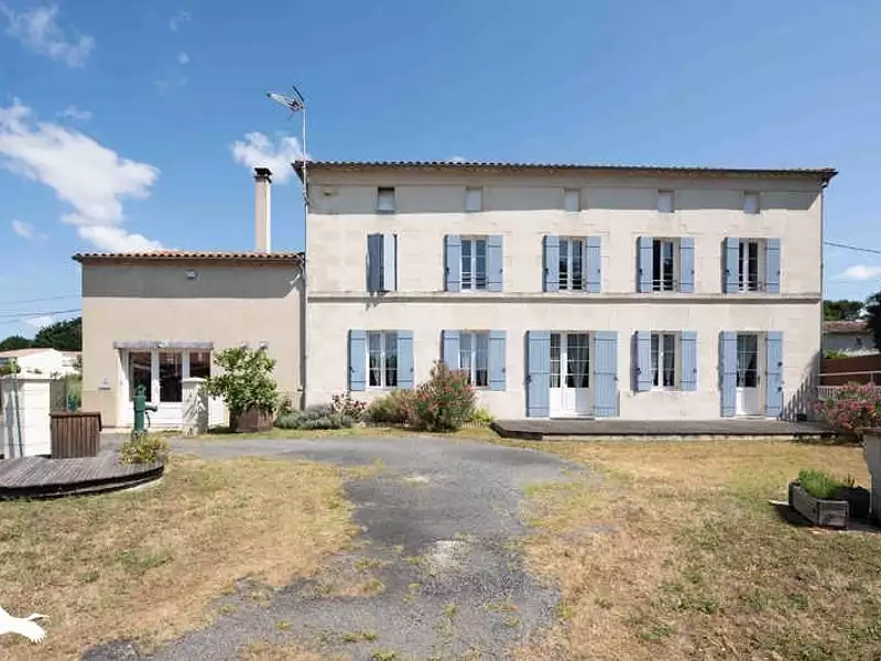 Maison, 250 m²