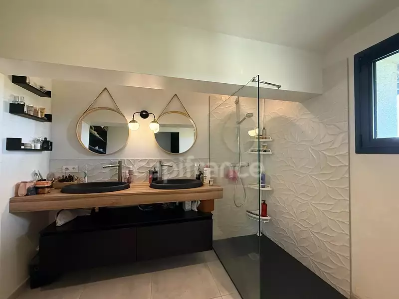 Maison, 207 m²