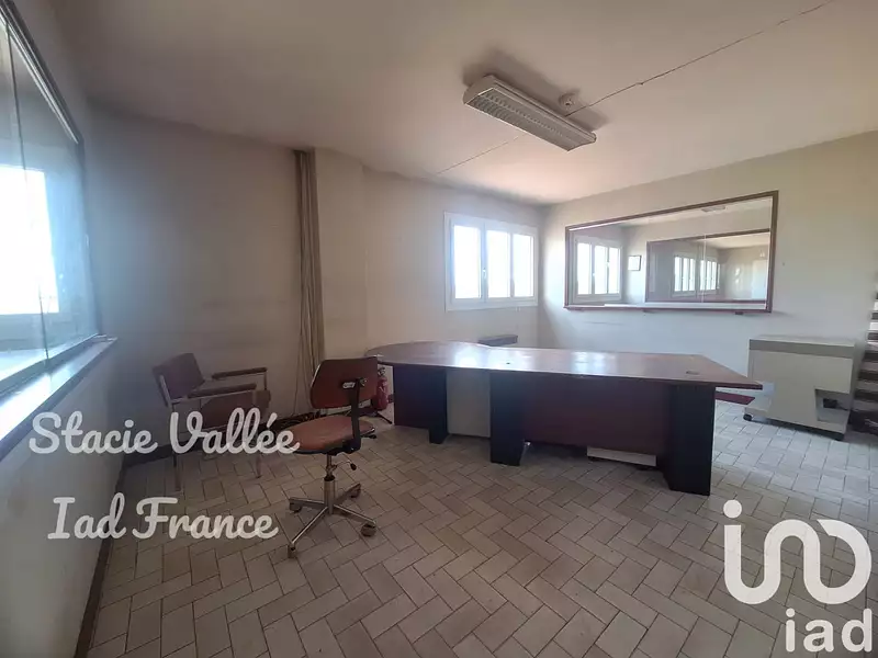 Immeuble, 4 584 m²