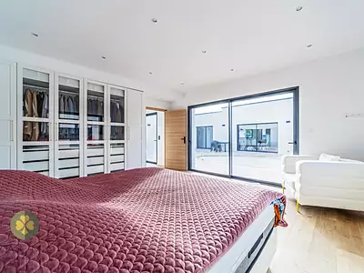 Maison, 275 m²