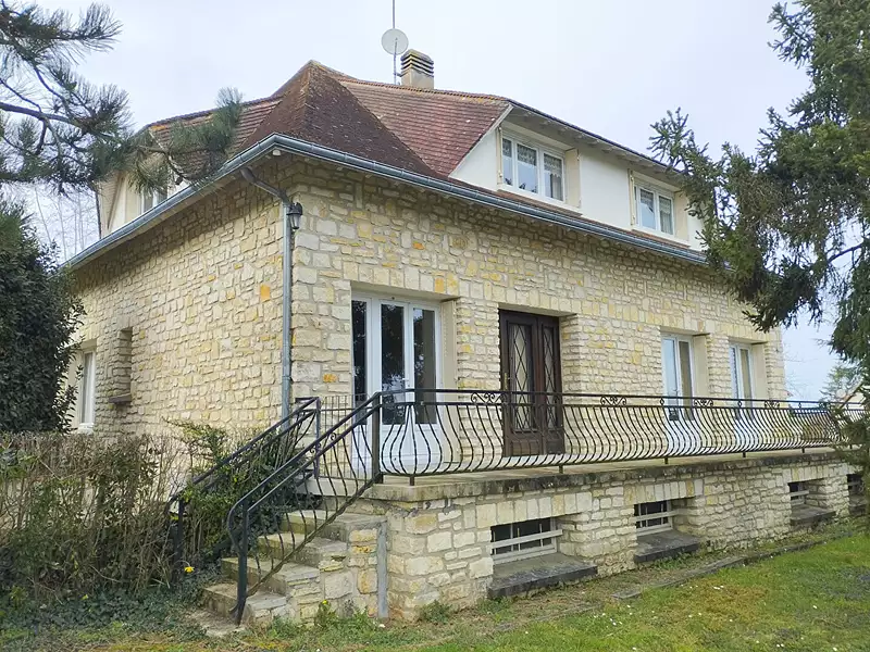 Maison, 176 m²