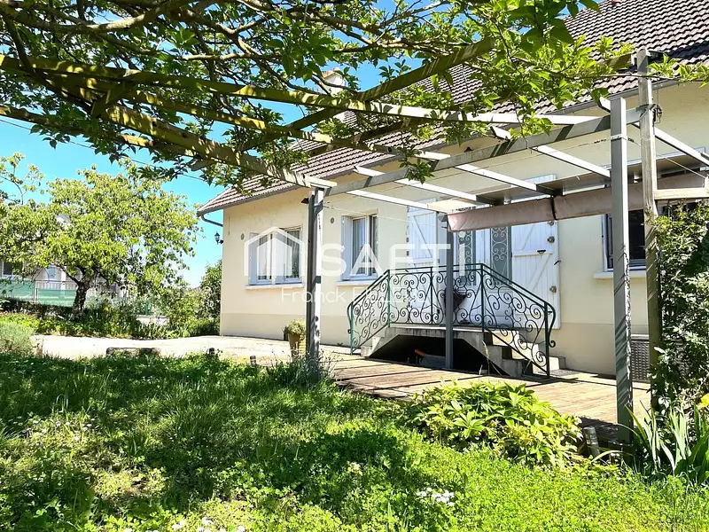 Maison, 245 m²