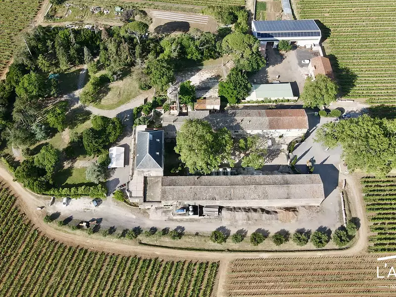 Maison, 3 037,72 m²