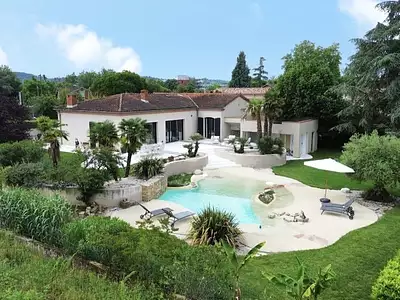 Maison, 245 m²
