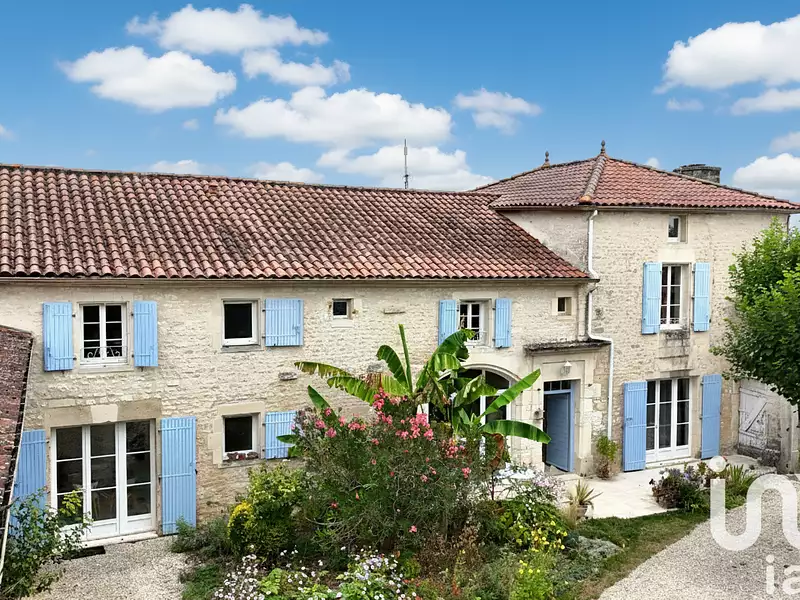Maison, 279 m²
