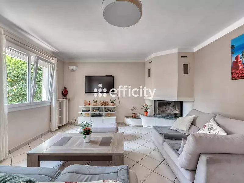 Maison, 165 m²