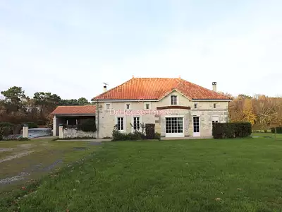 Maison, 279 m²