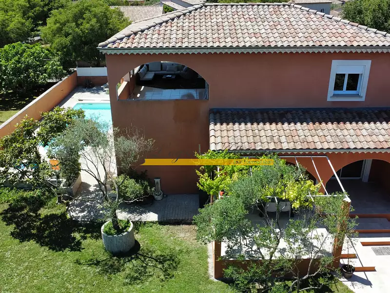 Maison, 174 m²