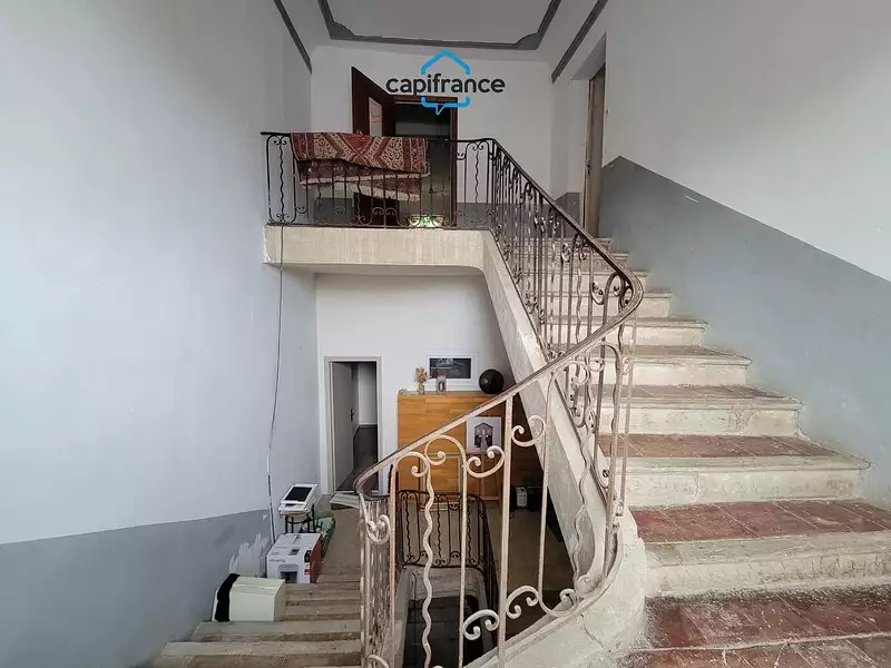 Maison, 252 m²