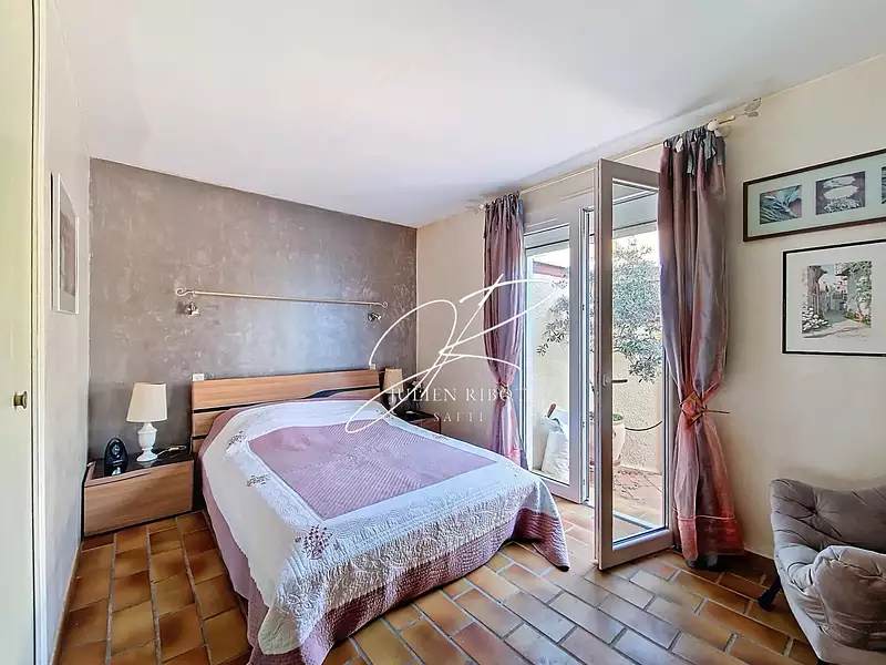 Maison, 166 m²
