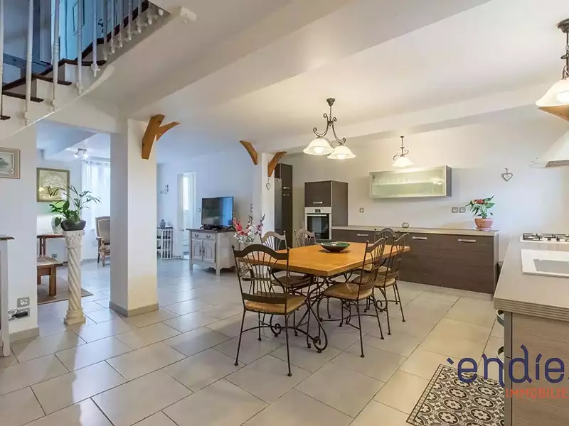 Maison, 103,69 m²