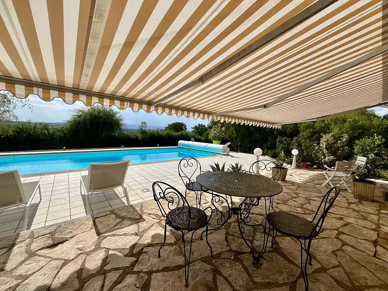 Maison, 167 m²