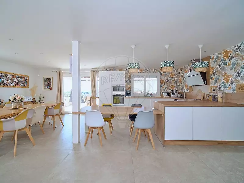 Maison, 180 m²
