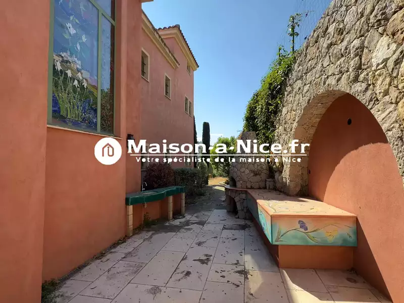 Maison, 333,07 m²