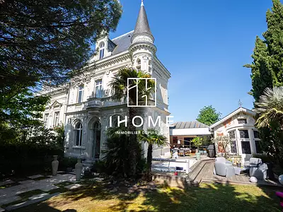 Maison, 225 m²