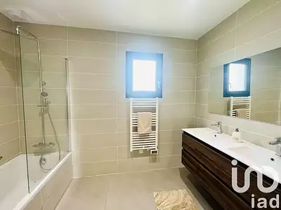 Maison, 167 m²