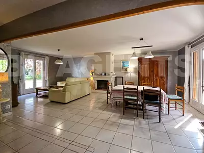 Maison, 151 m²
