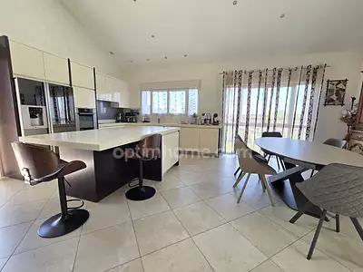 Maison, 229 m²