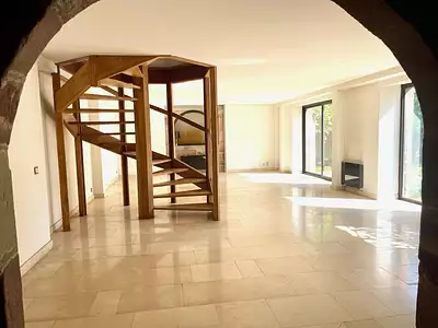 Maison, 235 m²