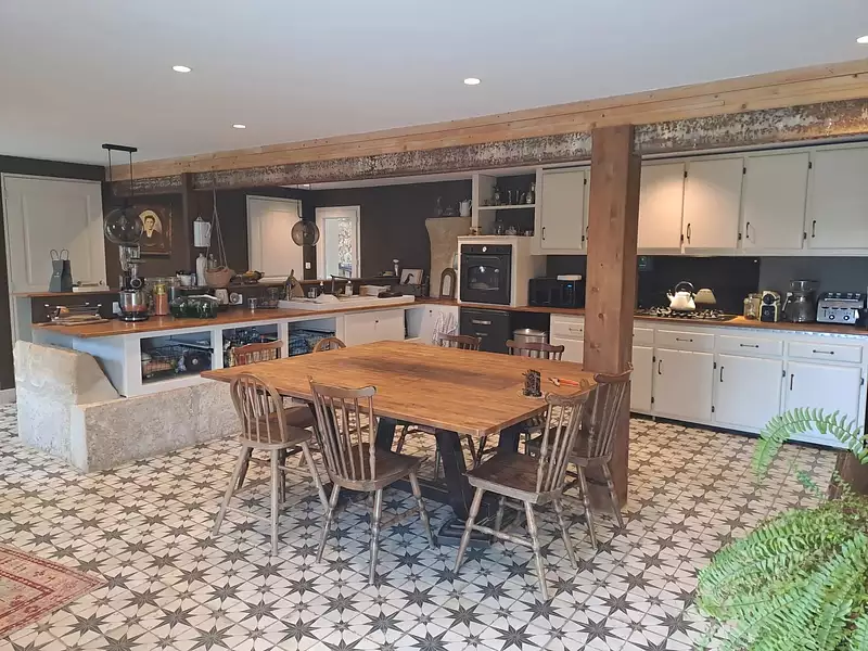 Maison, 248 m²
