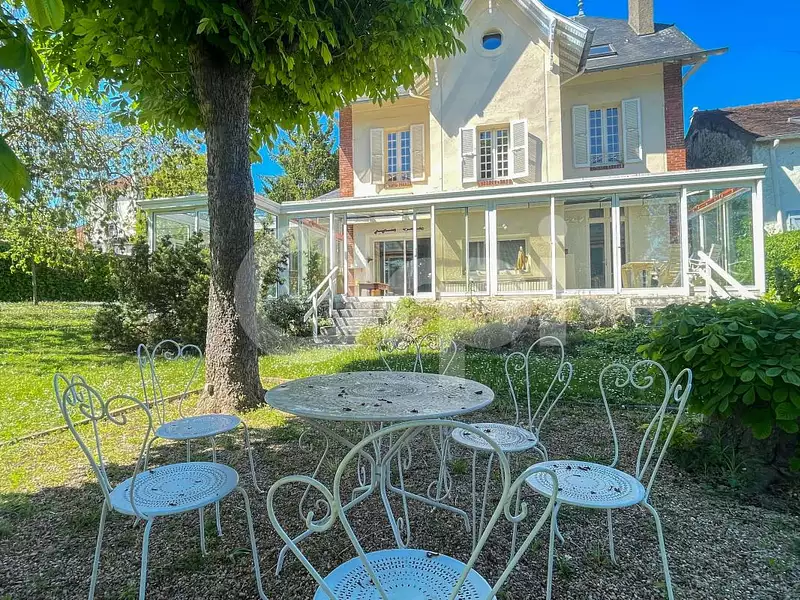 Maison, 230 m²