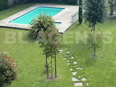 Maison, 390 m²