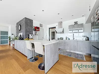 Maison, 240 m²