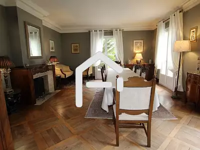 Maison, 600 m²