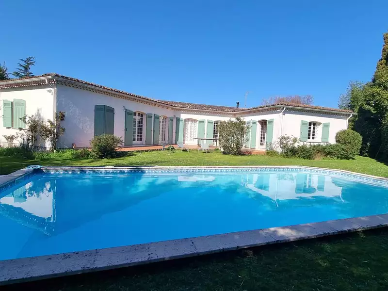 Maison, 233 m²
