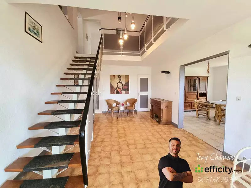 Maison, 260 m²