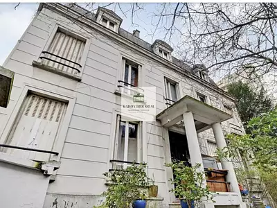 Maison, 307 m²