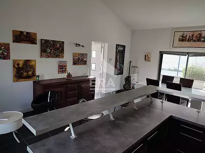 Maison, 166 m²